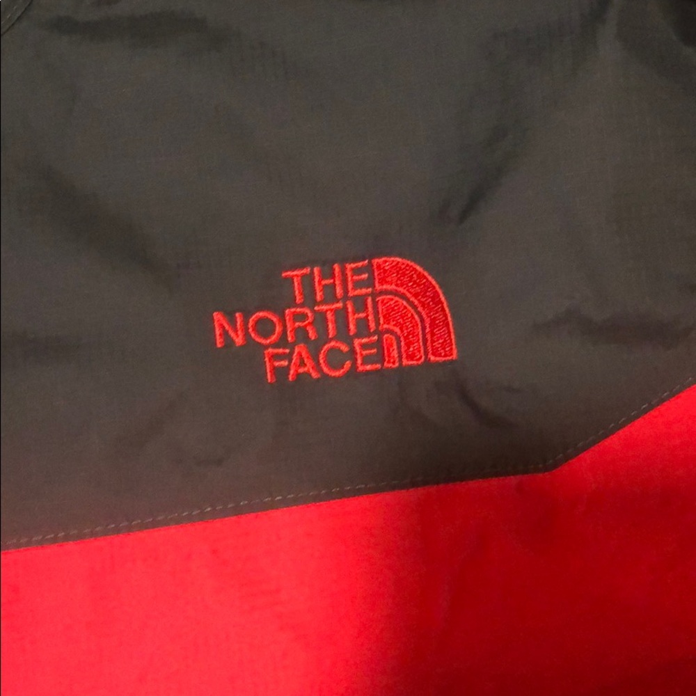 Northface light rain jacket - Picture 2 of 4